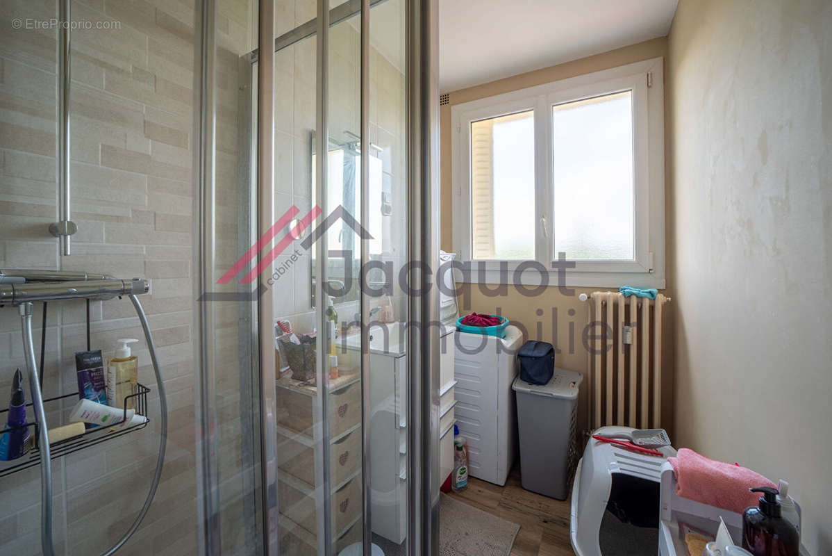 Appartement à LONS-LE-SAUNIER