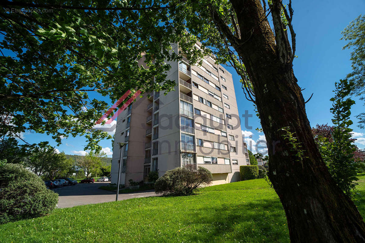 Appartement à LONS-LE-SAUNIER