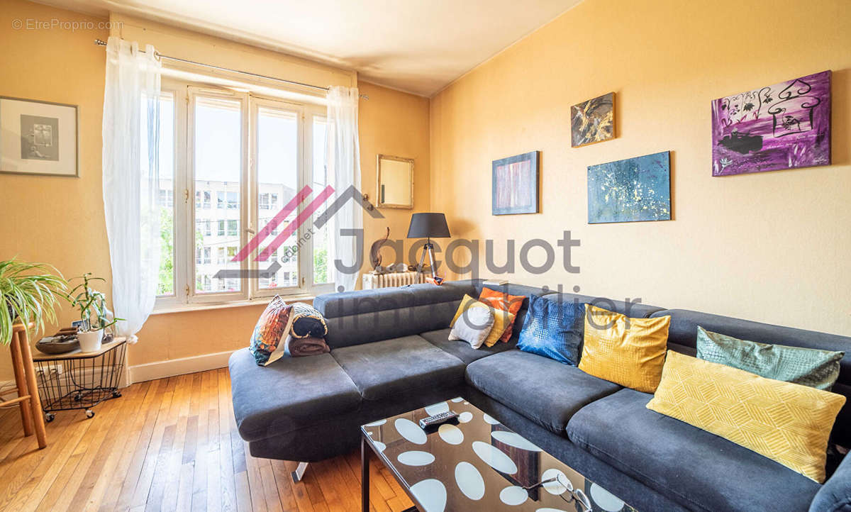 Appartement à LONS-LE-SAUNIER