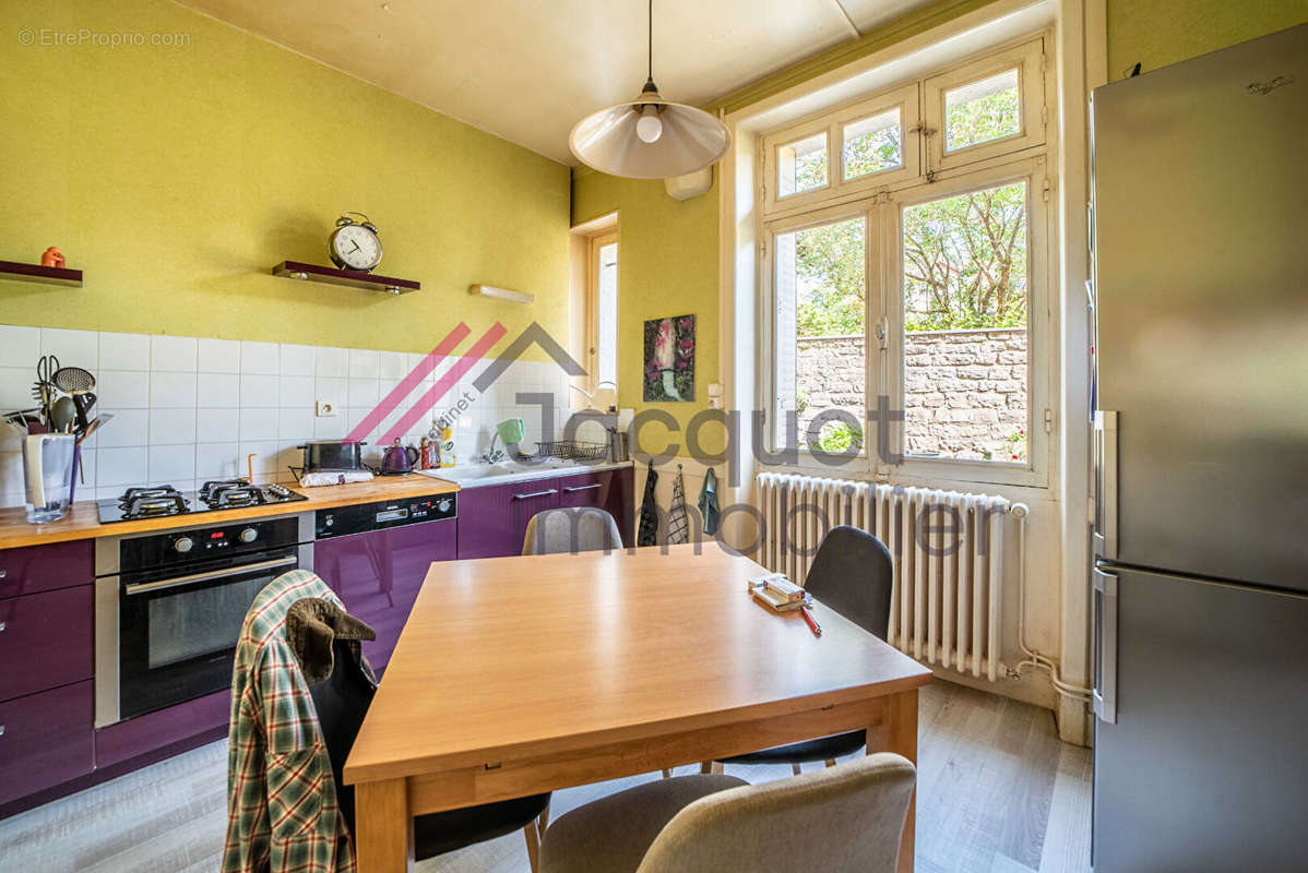 Appartement à LONS-LE-SAUNIER