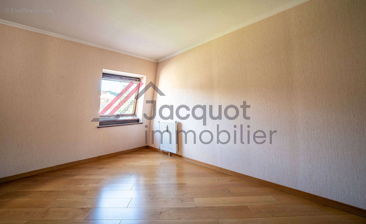 Appartement à LONS-LE-SAUNIER