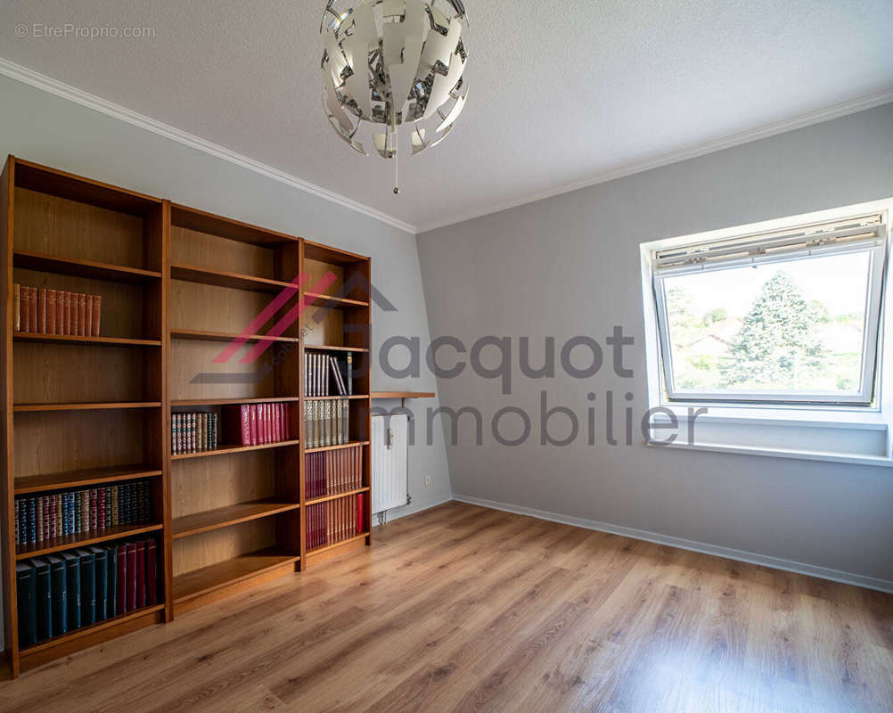 Appartement à LONS-LE-SAUNIER