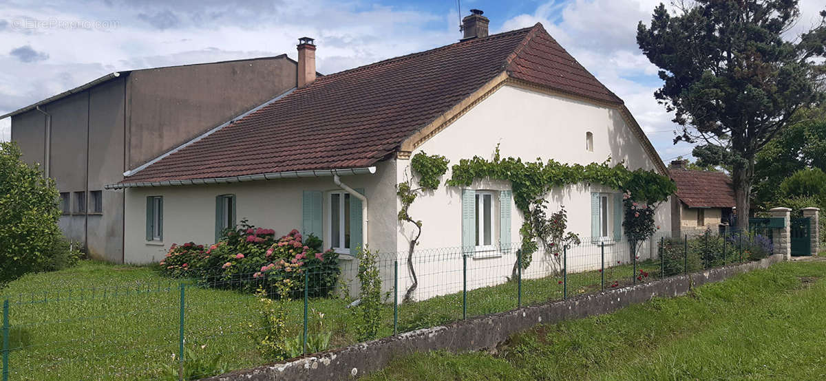 Maison à LONS-LE-SAUNIER