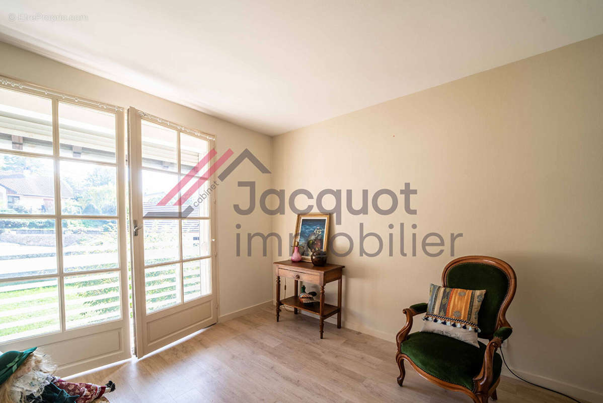 Appartement à LONS-LE-SAUNIER