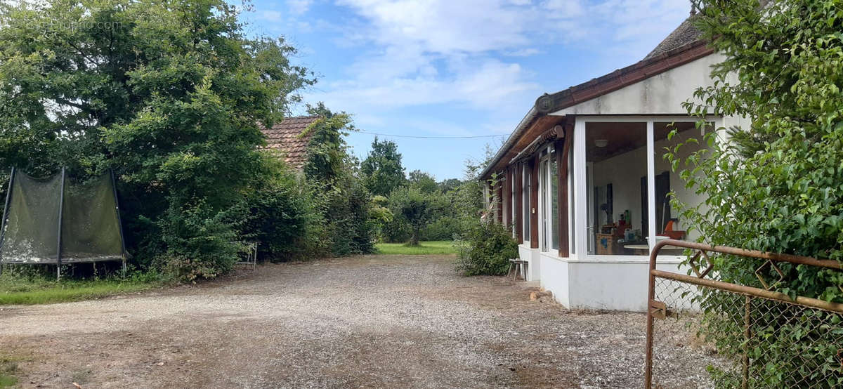 Maison à BLETTERANS