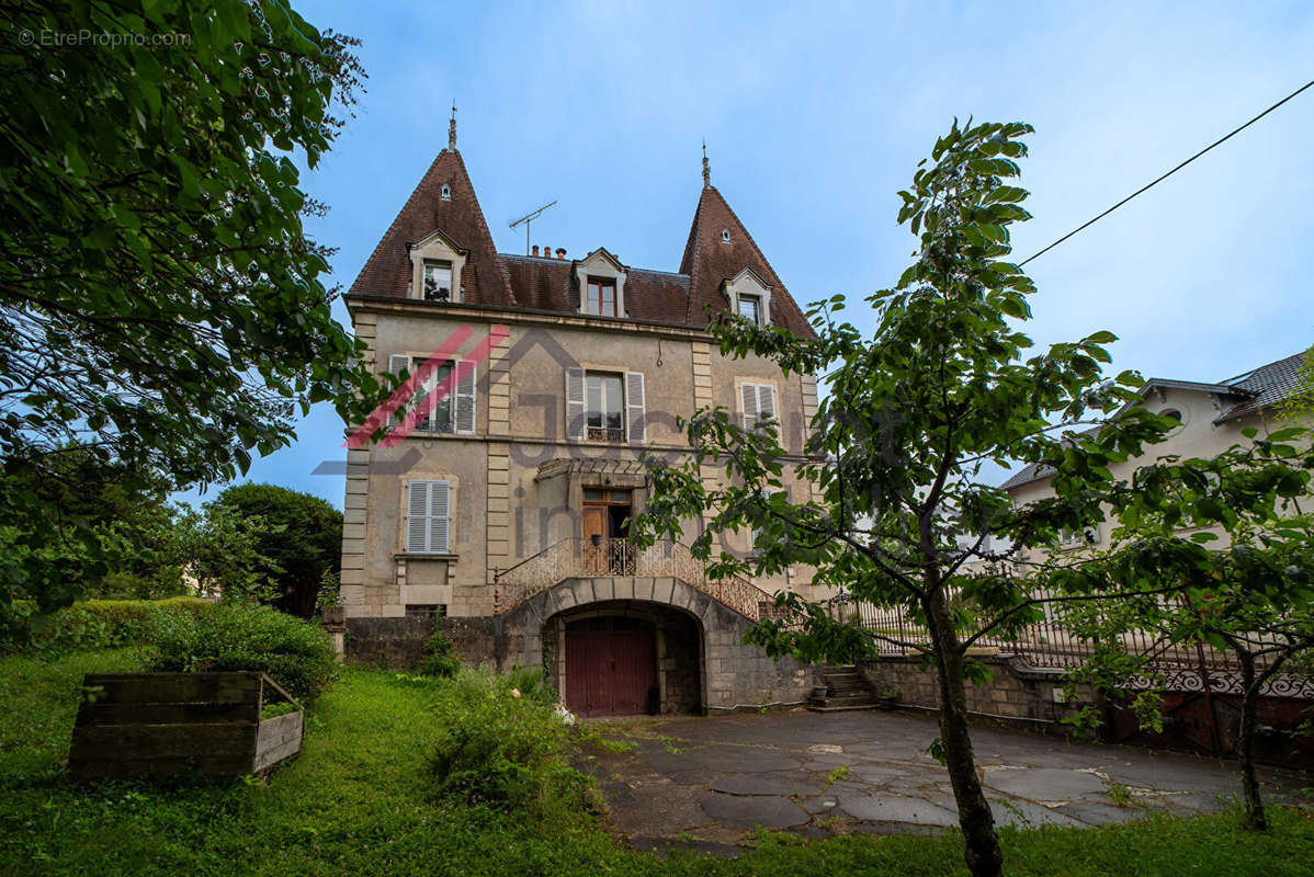 Appartement à LONS-LE-SAUNIER