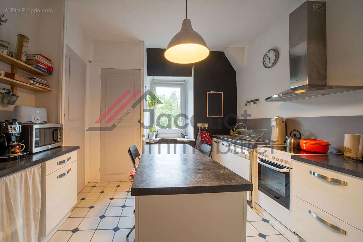 Appartement à LONS-LE-SAUNIER