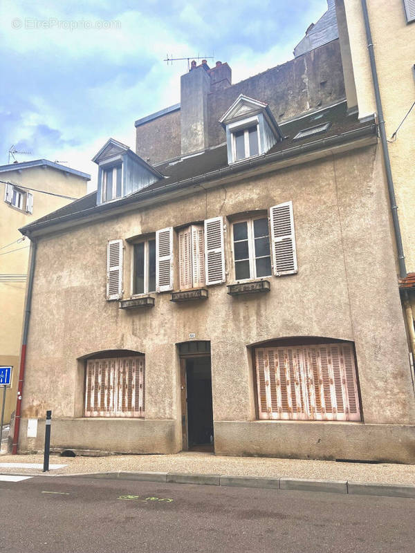 Appartement à LONS-LE-SAUNIER