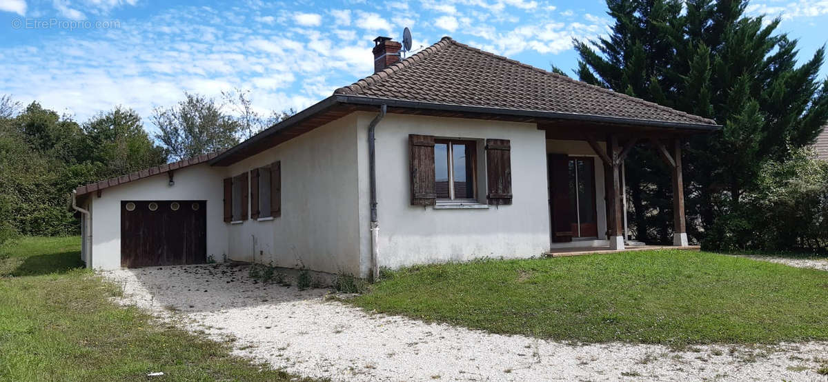 Maison à PIERRE-DE-BRESSE