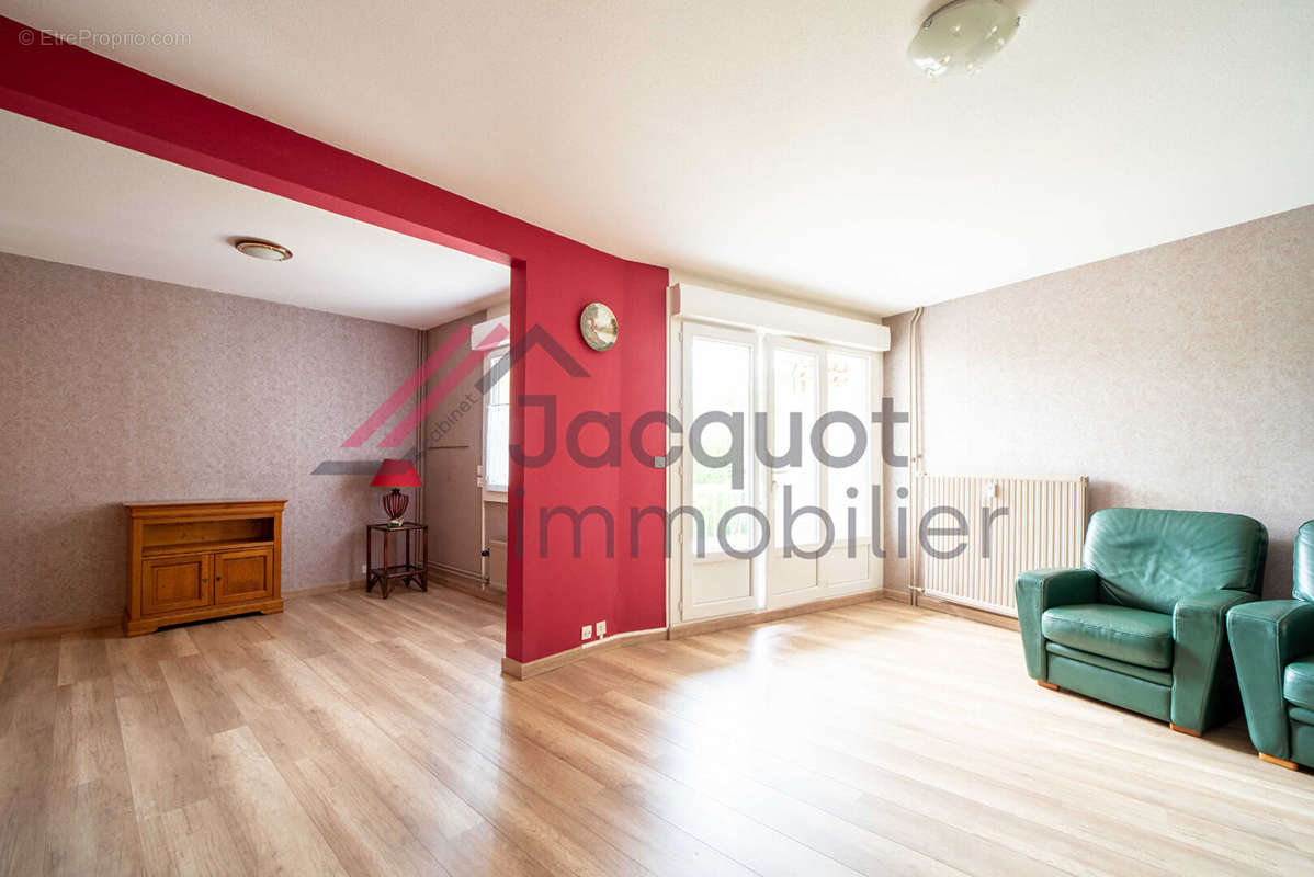 Appartement à LONS-LE-SAUNIER