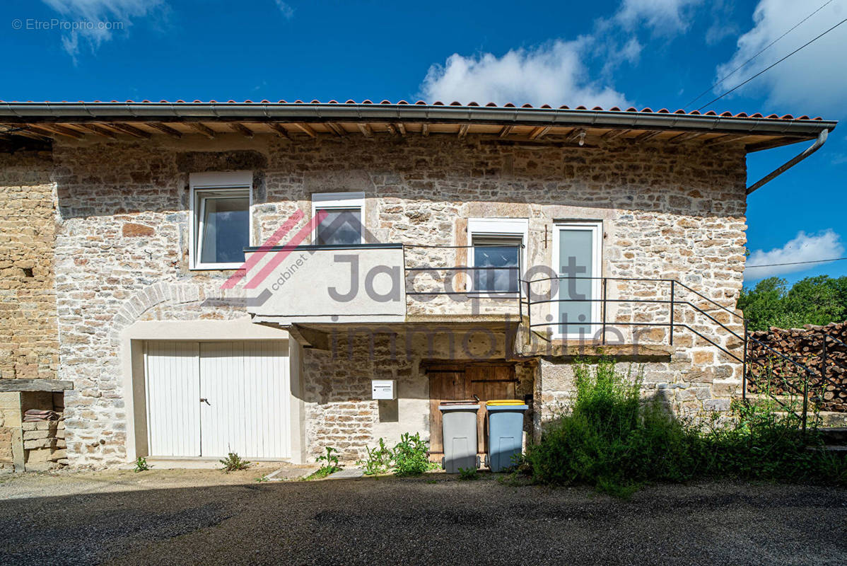 Maison à SAINT-AMOUR