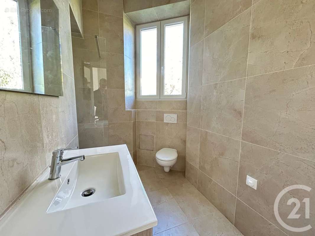 Appartement à ROQUEBRUNE-CAP-MARTIN