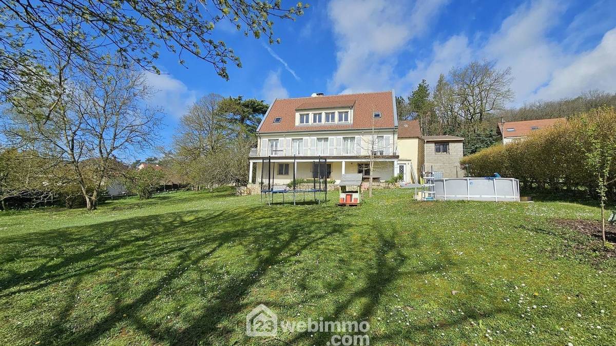 Une autre vue de la maison. - Maison à BOUTIGNY-SUR-ESSONNE