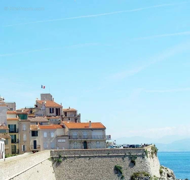 Commerce à ANTIBES