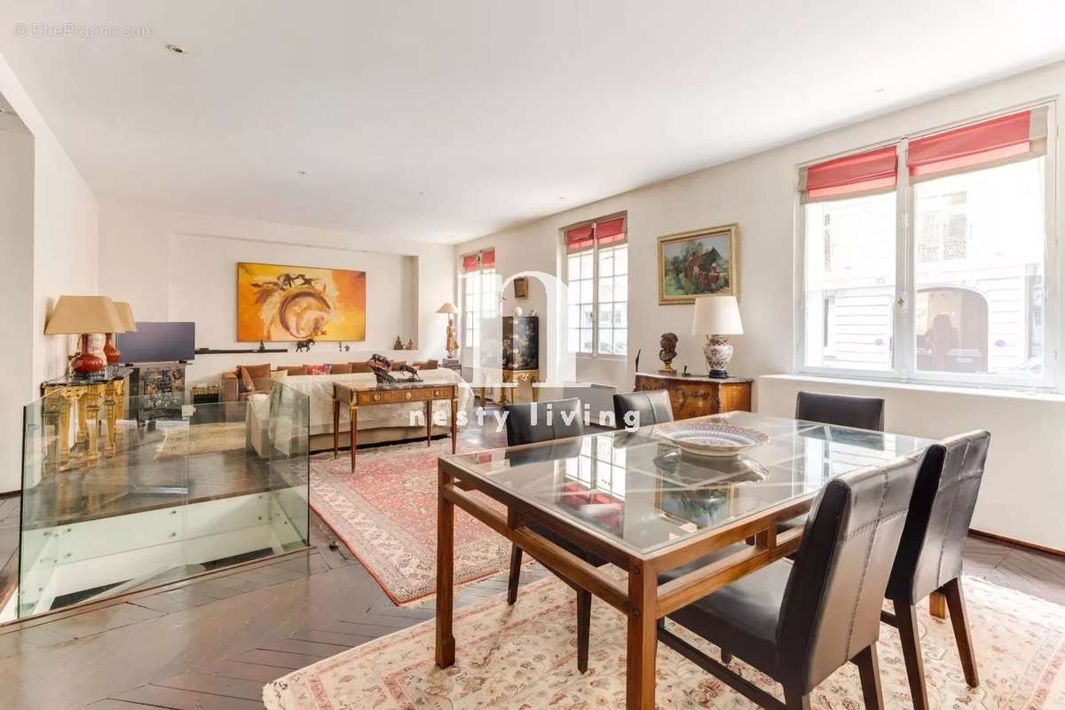 Appartement à PARIS-7E