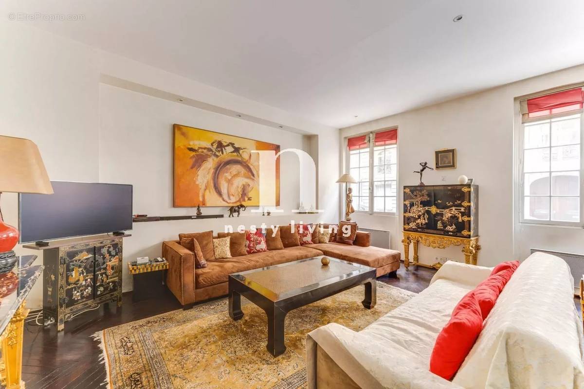 Appartement à PARIS-7E