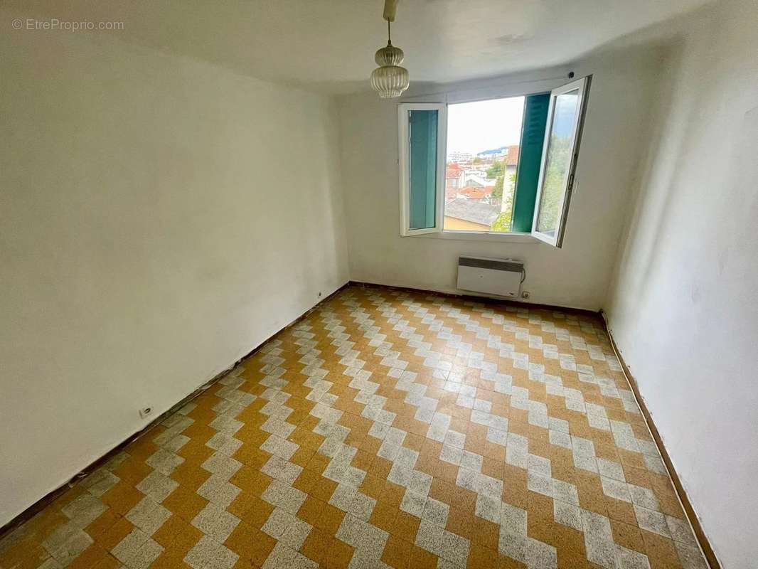 Appartement à MARSEILLE-15E