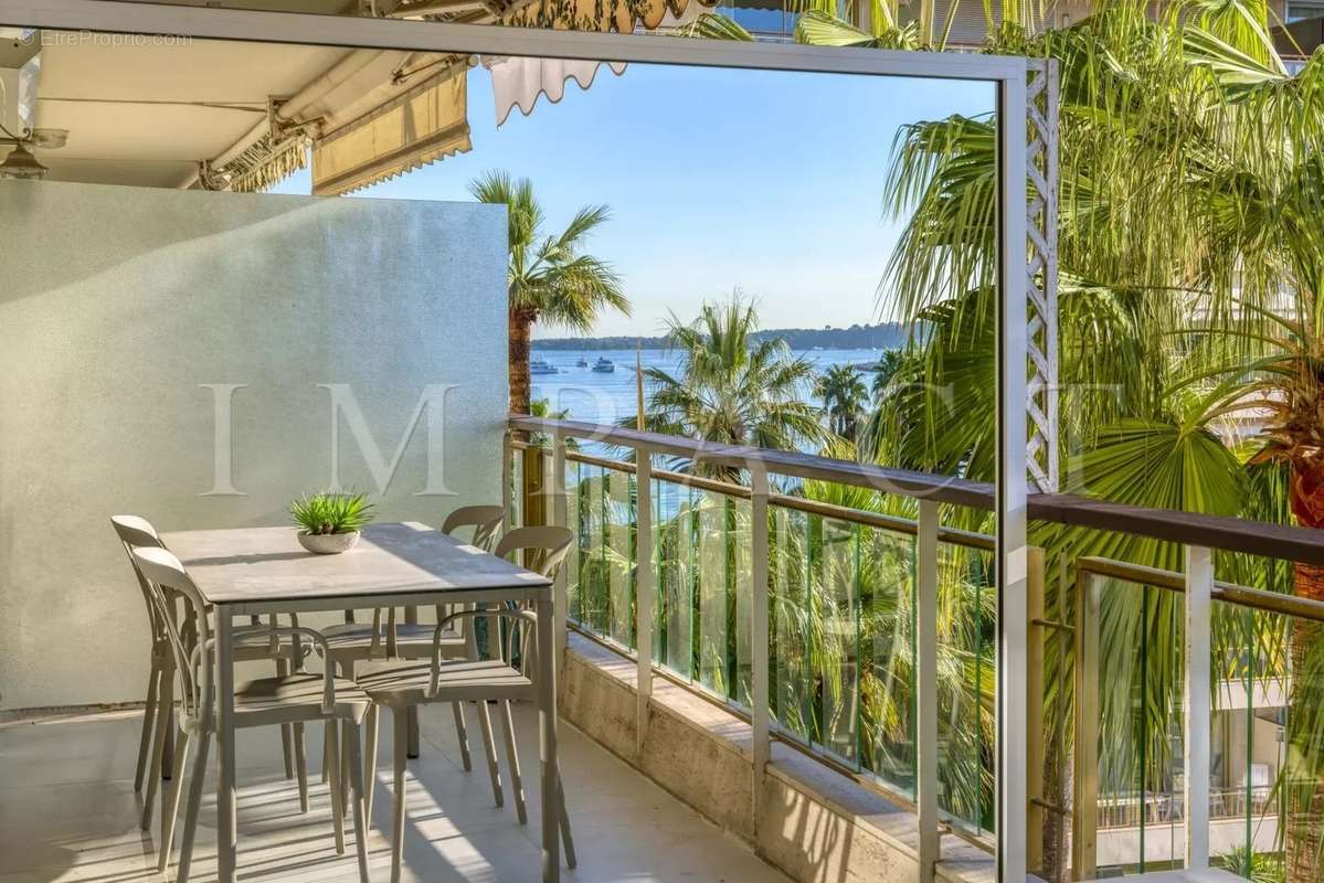 Appartement à CANNES