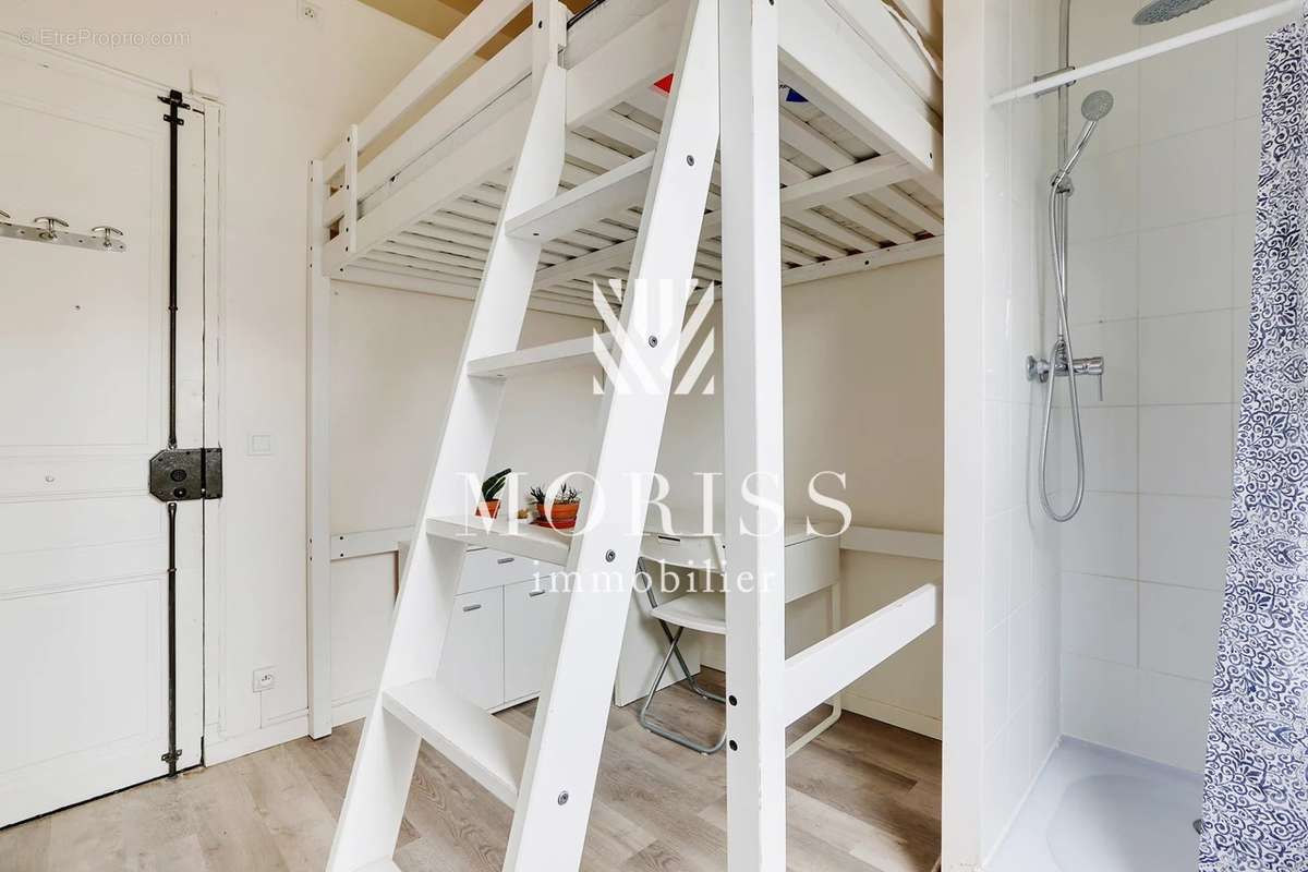 Appartement à PARIS-8E