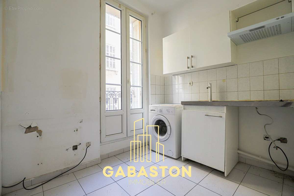 Appartement à MARSEILLE-1E