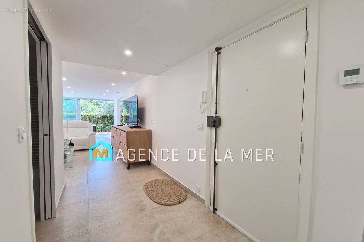 Appartement à MANDELIEU-LA-NAPOULE