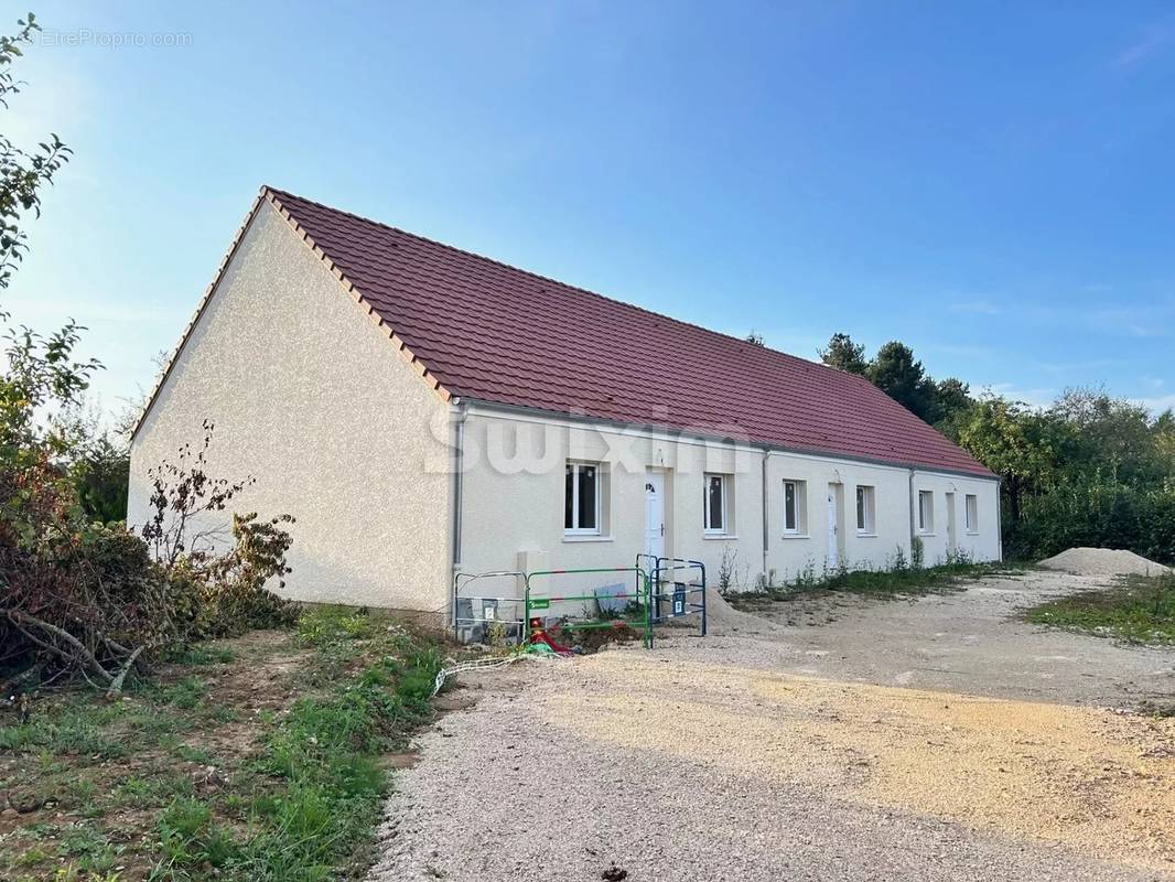 Maison à AUXONNE