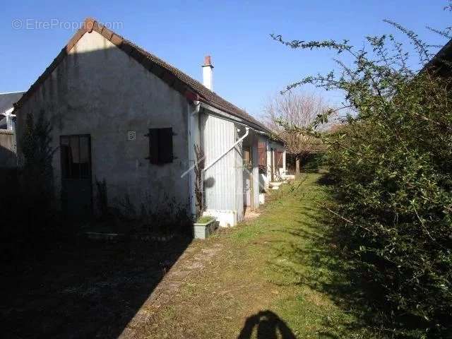 Maison à VARENNES-SUR-ALLIER