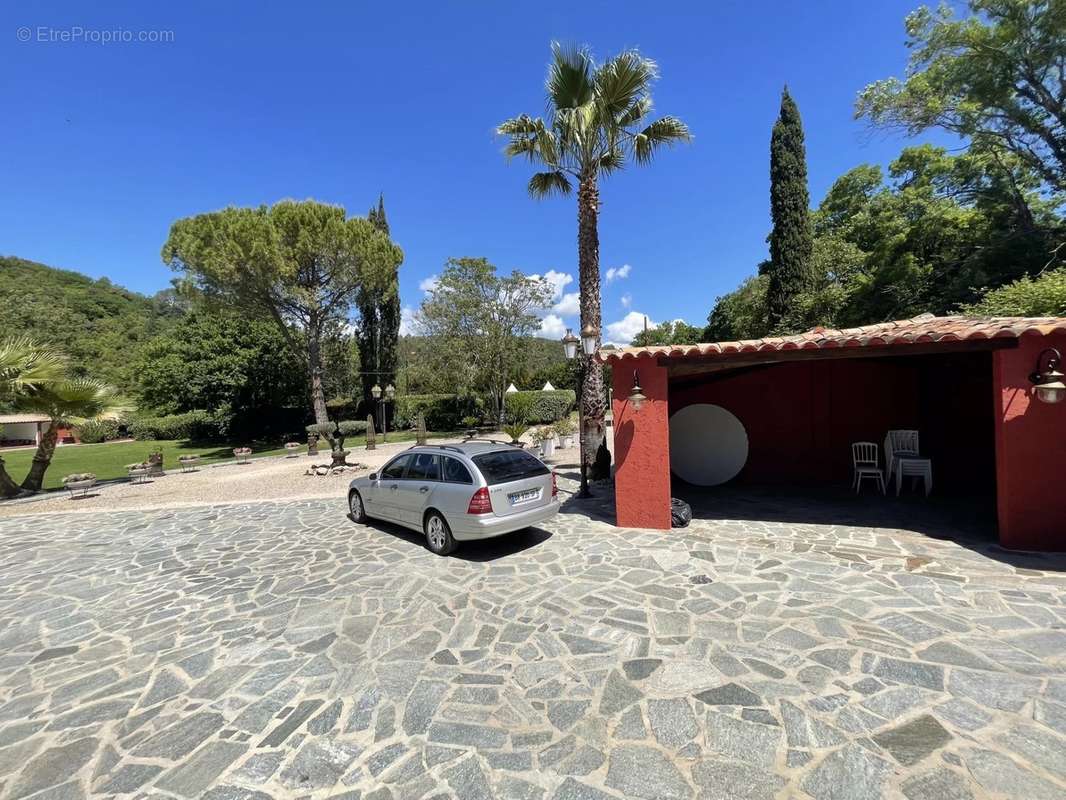 Maison à MOUGINS