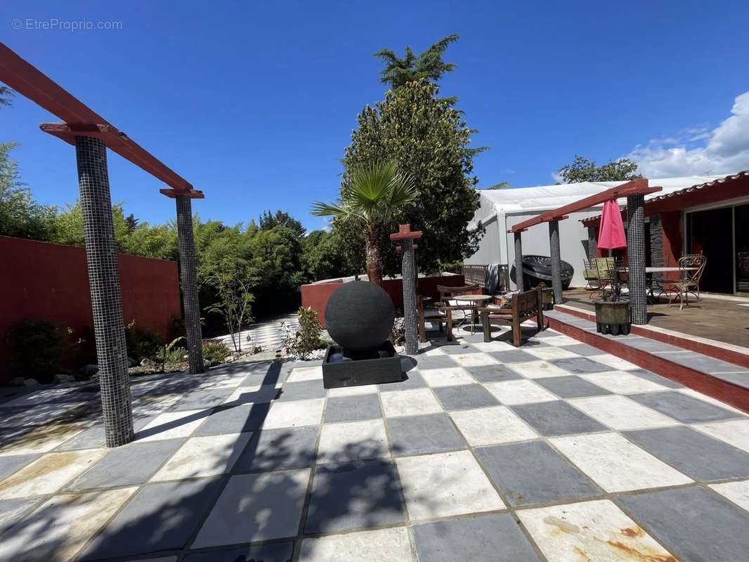 Maison à MOUGINS