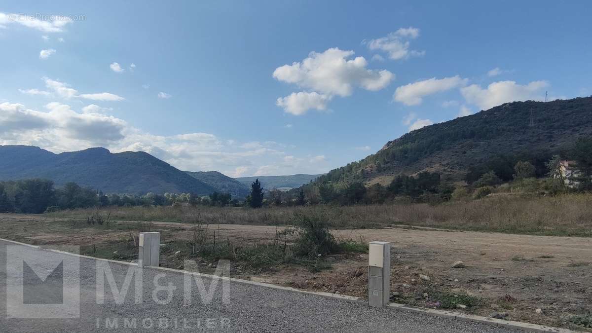 Terrain à QUILLAN