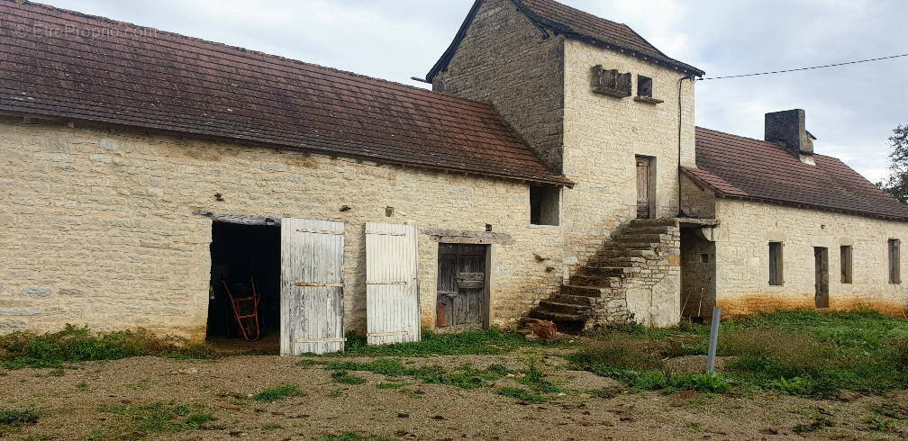 Maison à CAYLUS