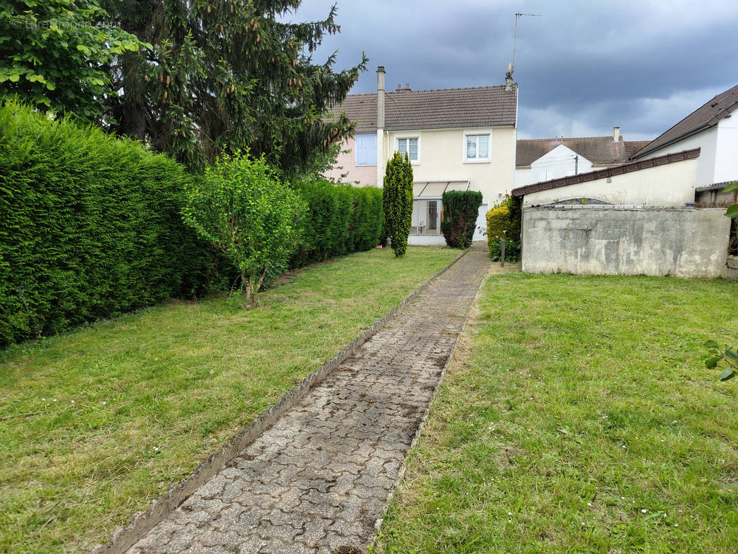 Maison à PONT-SAINTE-MAXENCE