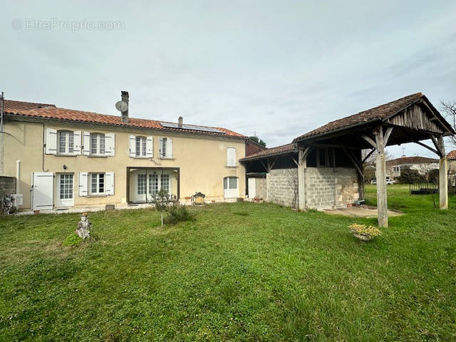 Maison à CHENAUD