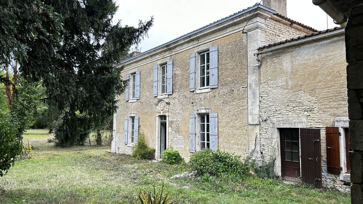 Maison à AMURE