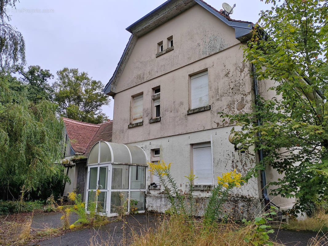 Maison à CHARLEVILLE-SOUS-BOIS