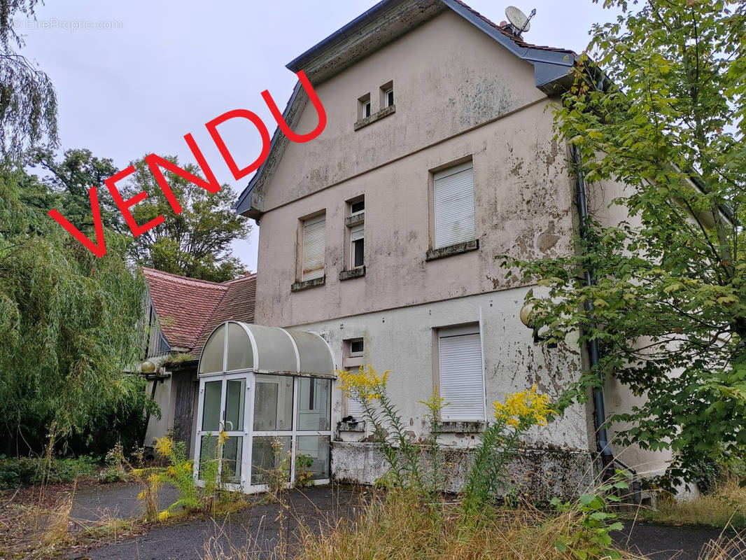 Maison à CHARLEVILLE-SOUS-BOIS