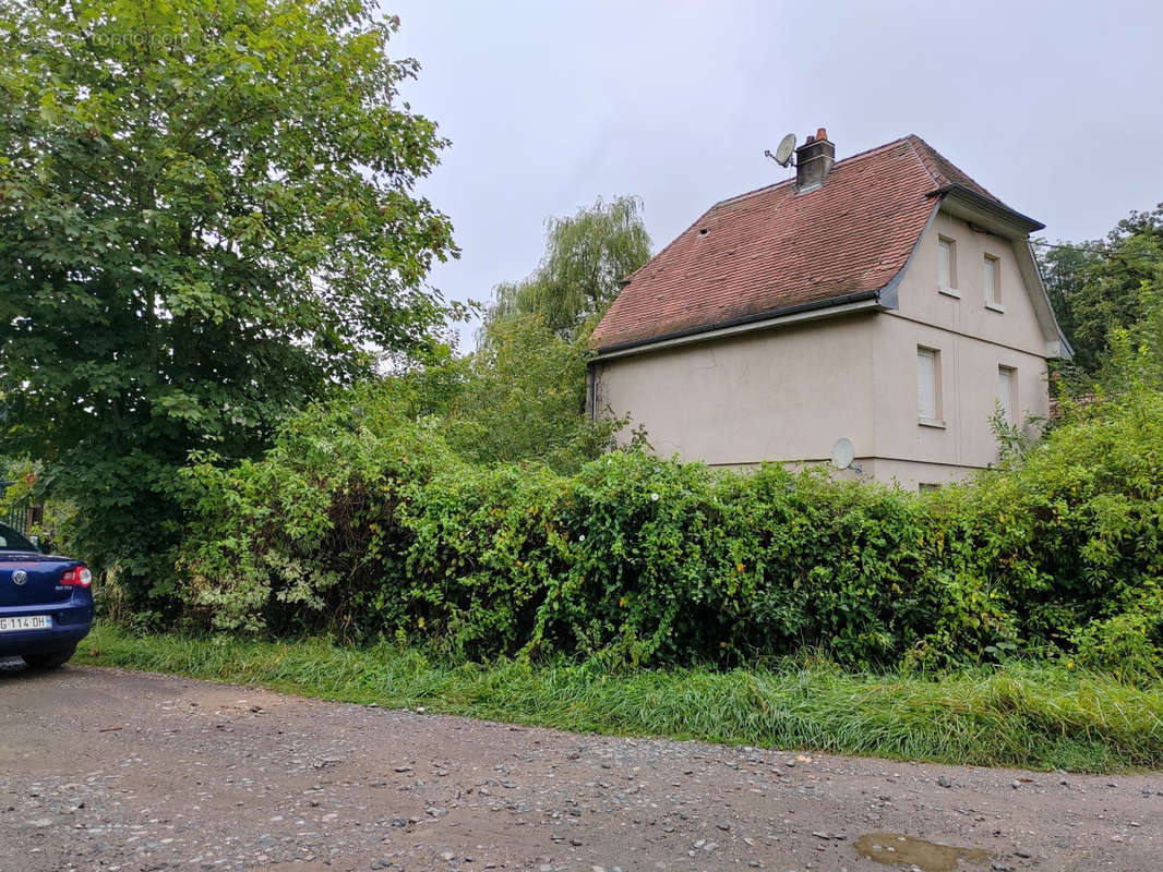 Maison à CHARLEVILLE-SOUS-BOIS