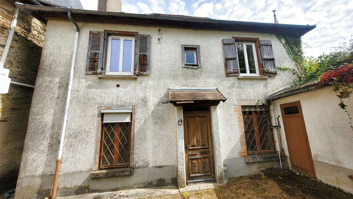 Maison à MAGNAC-BOURG