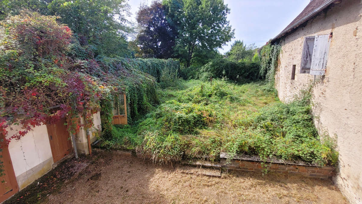 Maison à MAGNAC-BOURG