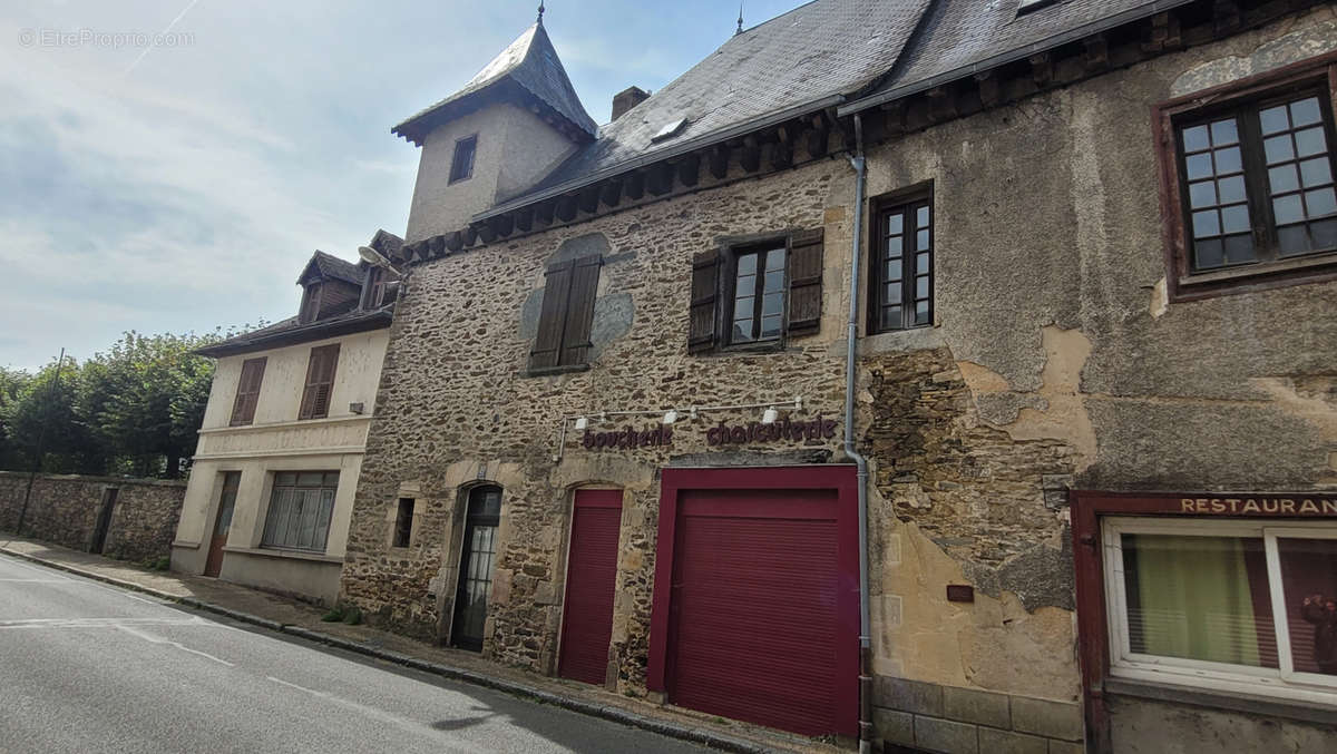 Maison à MAGNAC-BOURG