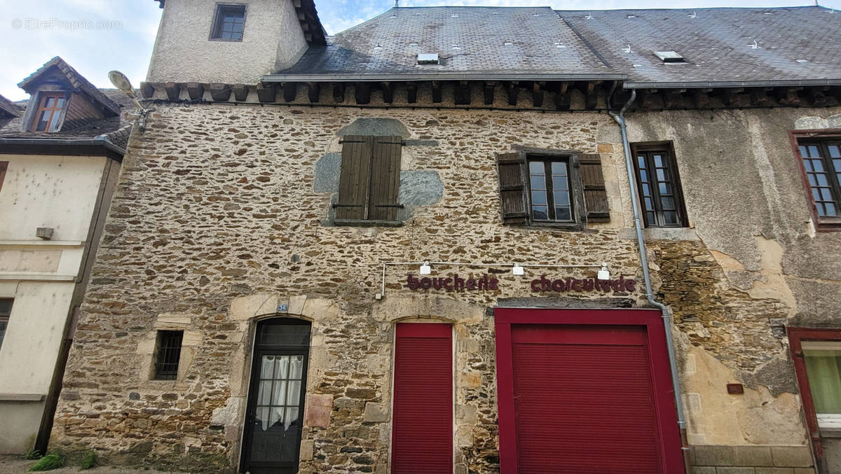 Maison à MAGNAC-BOURG