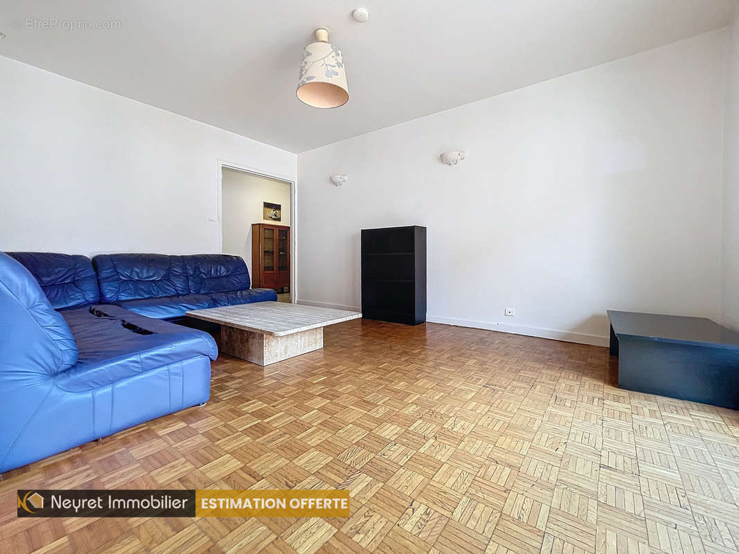 Appartement à SAINT-ETIENNE