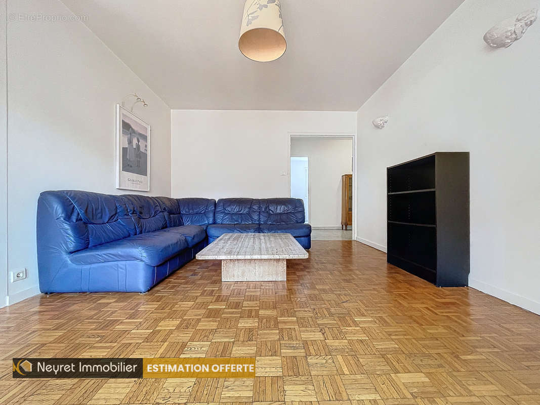 Appartement à SAINT-ETIENNE