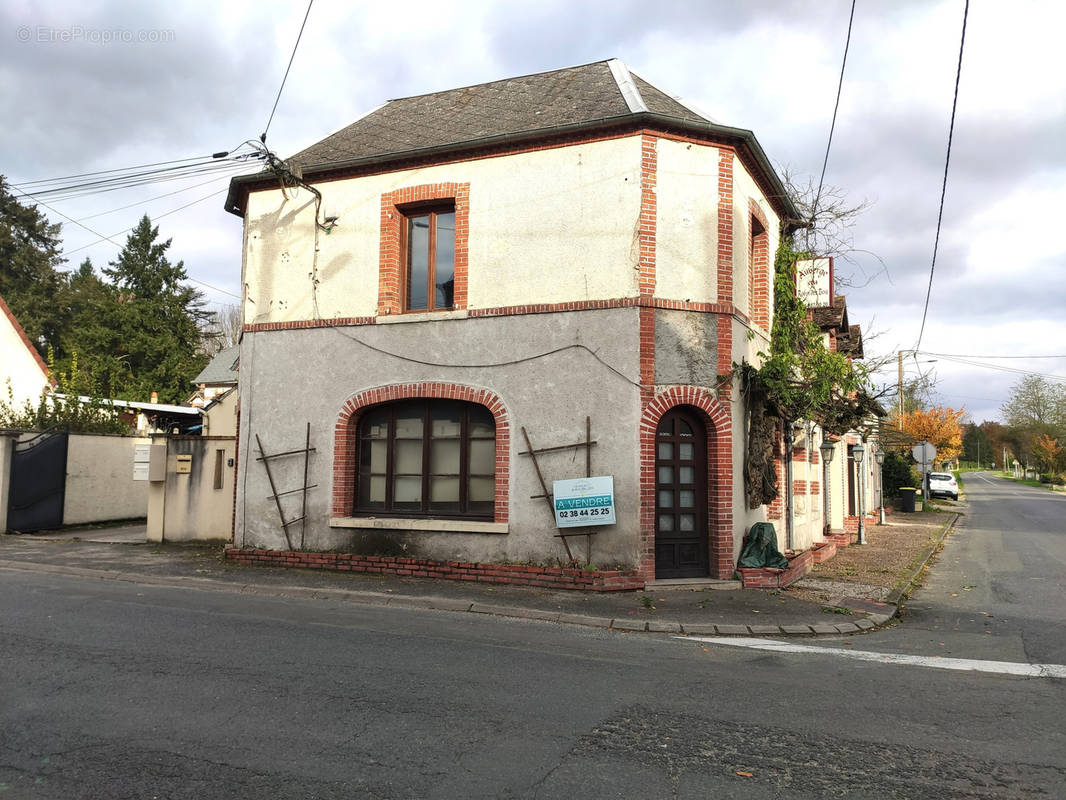 Appartement à LA FERTE-SAINT-CYR