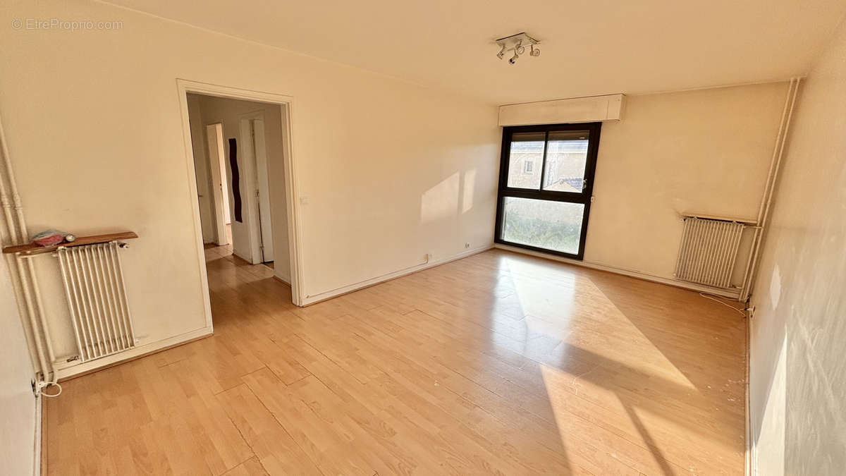 Appartement à ENGHIEN-LES-BAINS