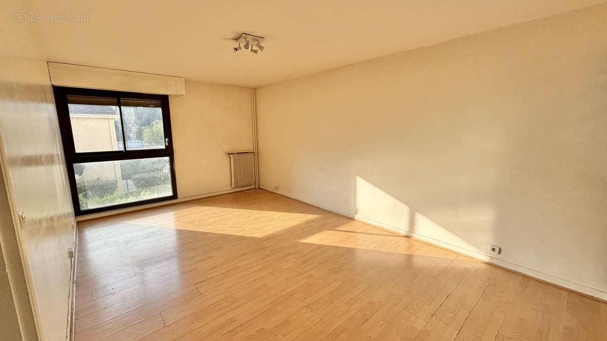 Appartement à ENGHIEN-LES-BAINS