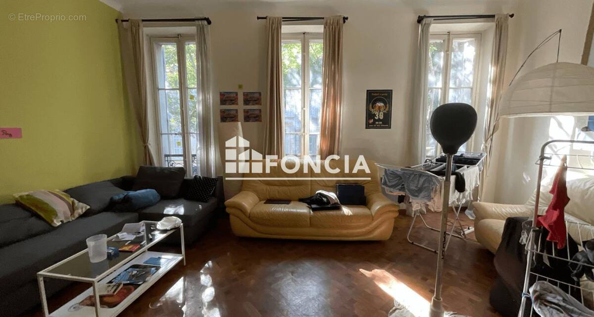 Appartement à MARSEILLE-1E