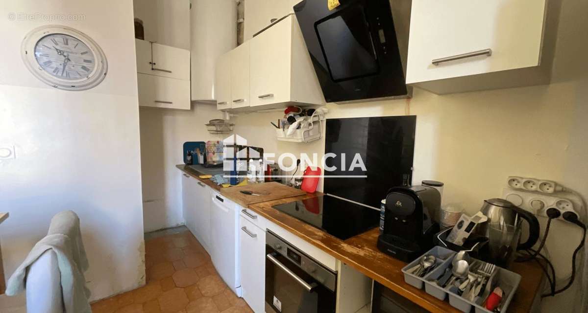 Appartement à MARSEILLE-1E