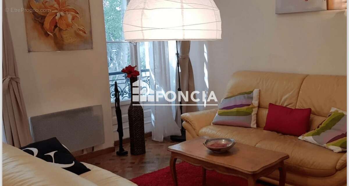 Appartement à MARSEILLE-1E