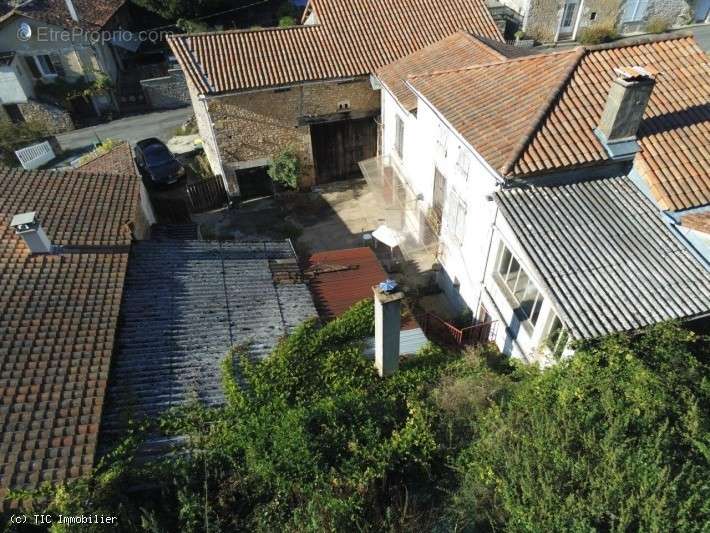 Maison à VERTEUIL-SUR-CHARENTE